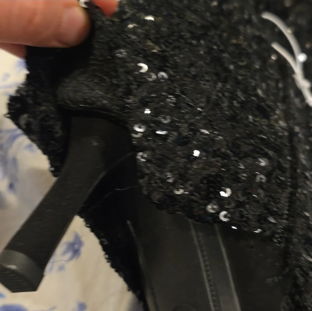 New Elegant Black Sequin Knee-High Boots Beautiful